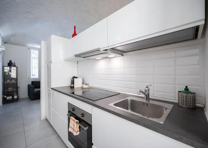 Rene アパート パルマ